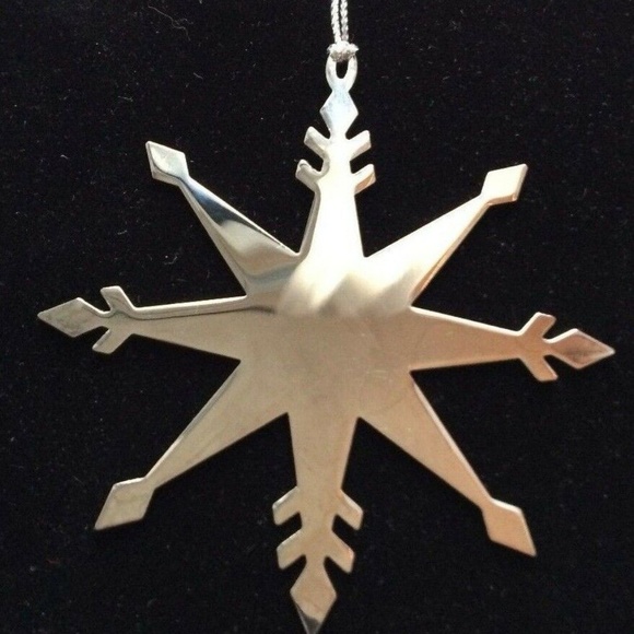 VERA WANG Silver Snowflake 8 Point Ornament 3" HTF - Picture 4 of 7